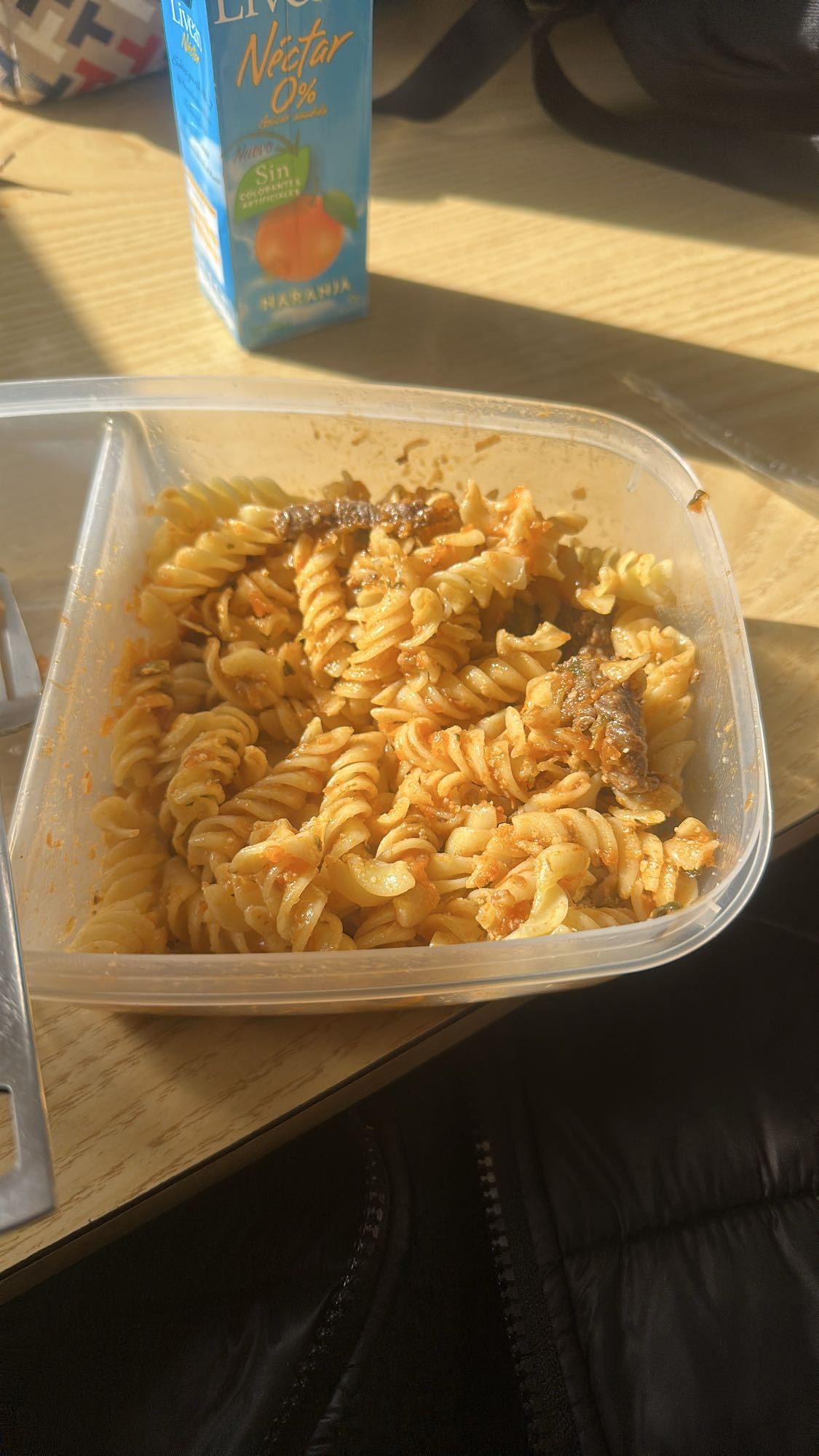 pasta con carne y jugo