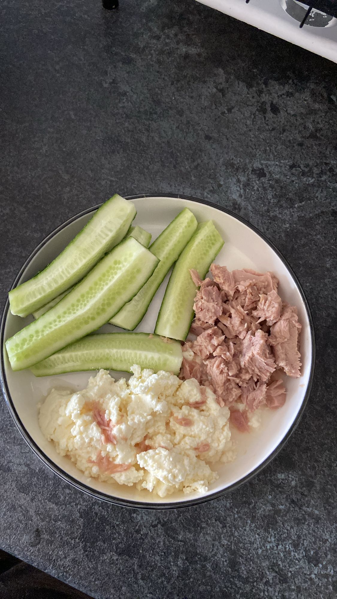 Mic dejun proteic cu ton