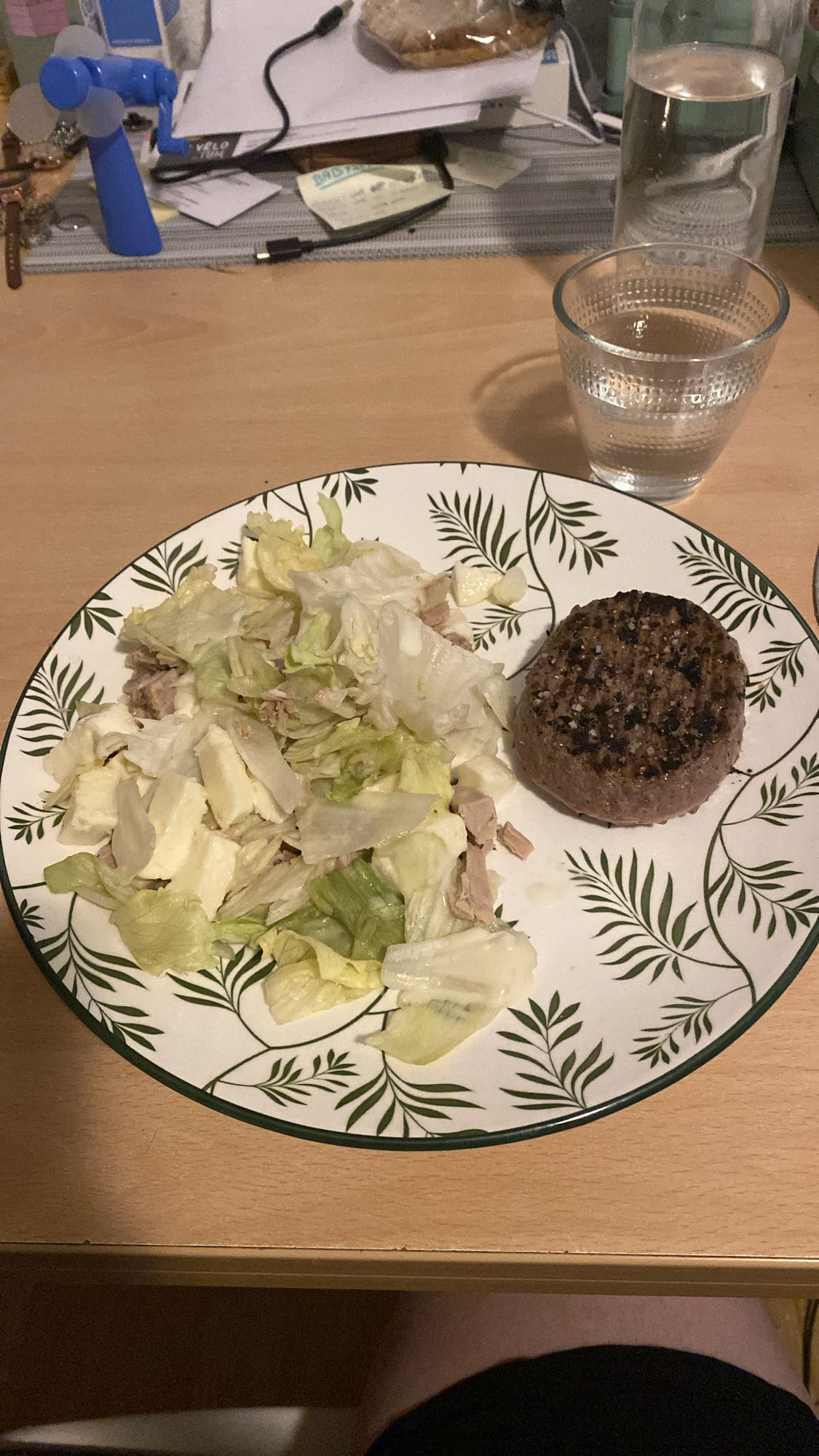 Salade et steak haché