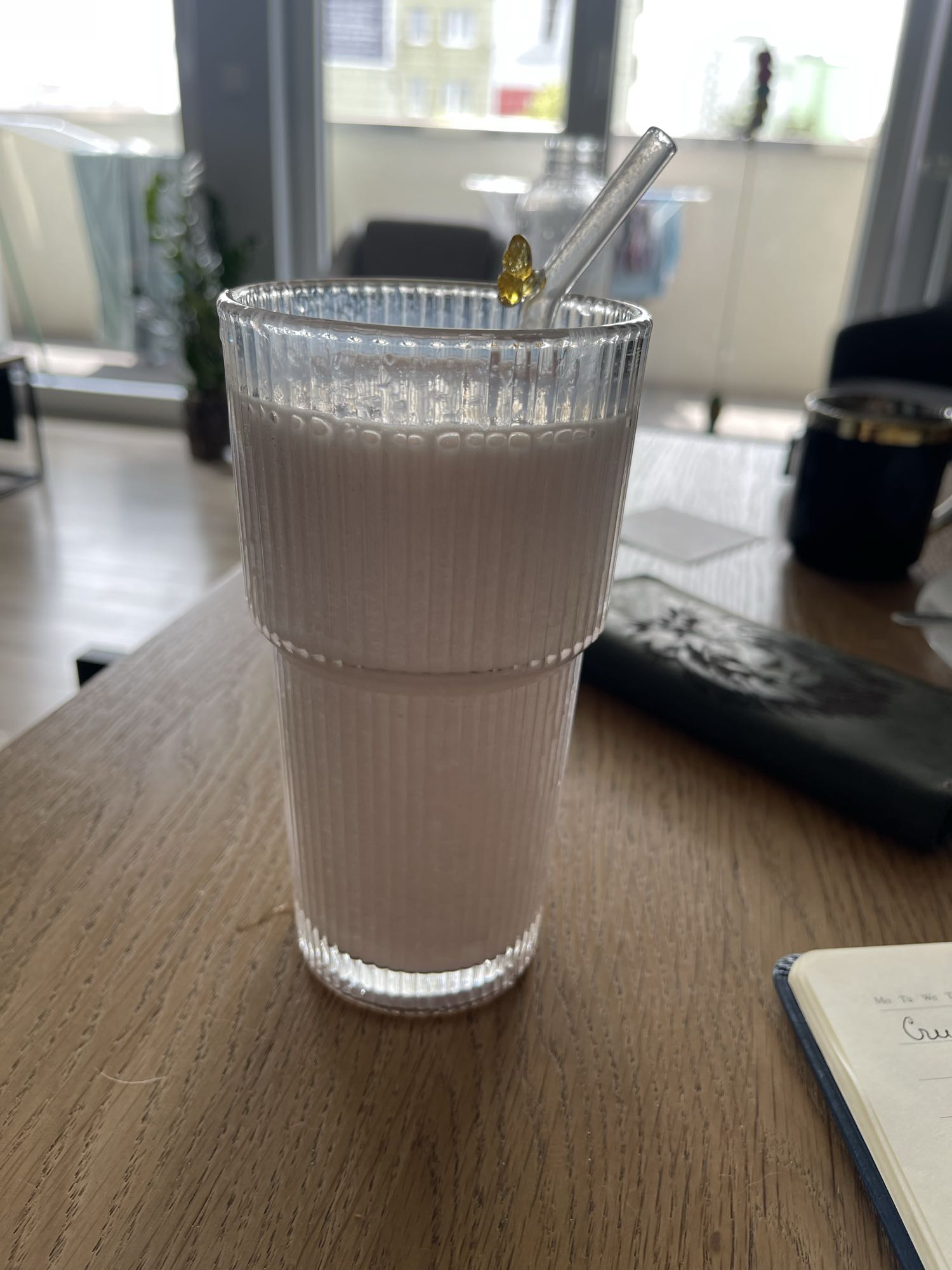 Полуничний протеїновий коктейль