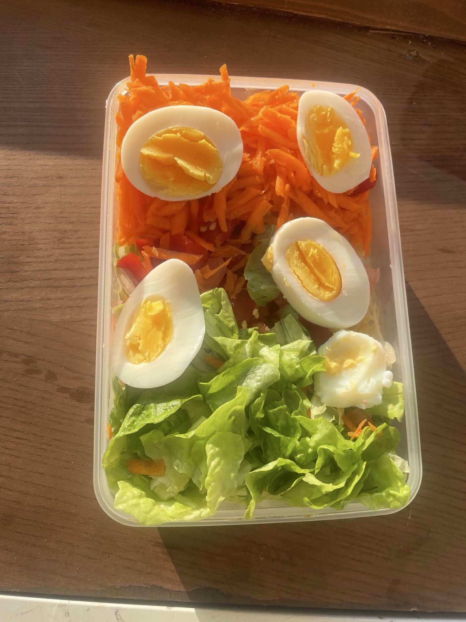 Salade œufs et légumes