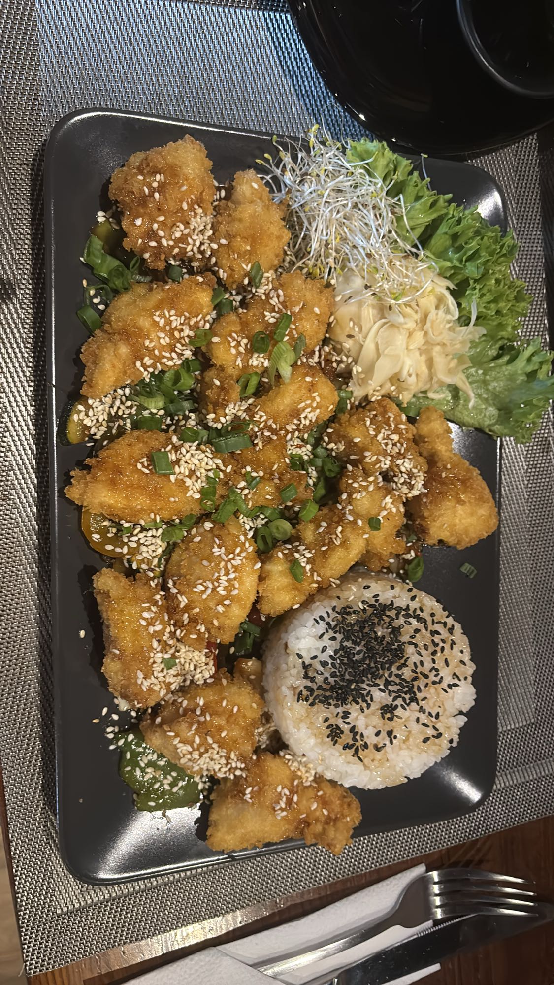 kurczak w panierce z ryżem