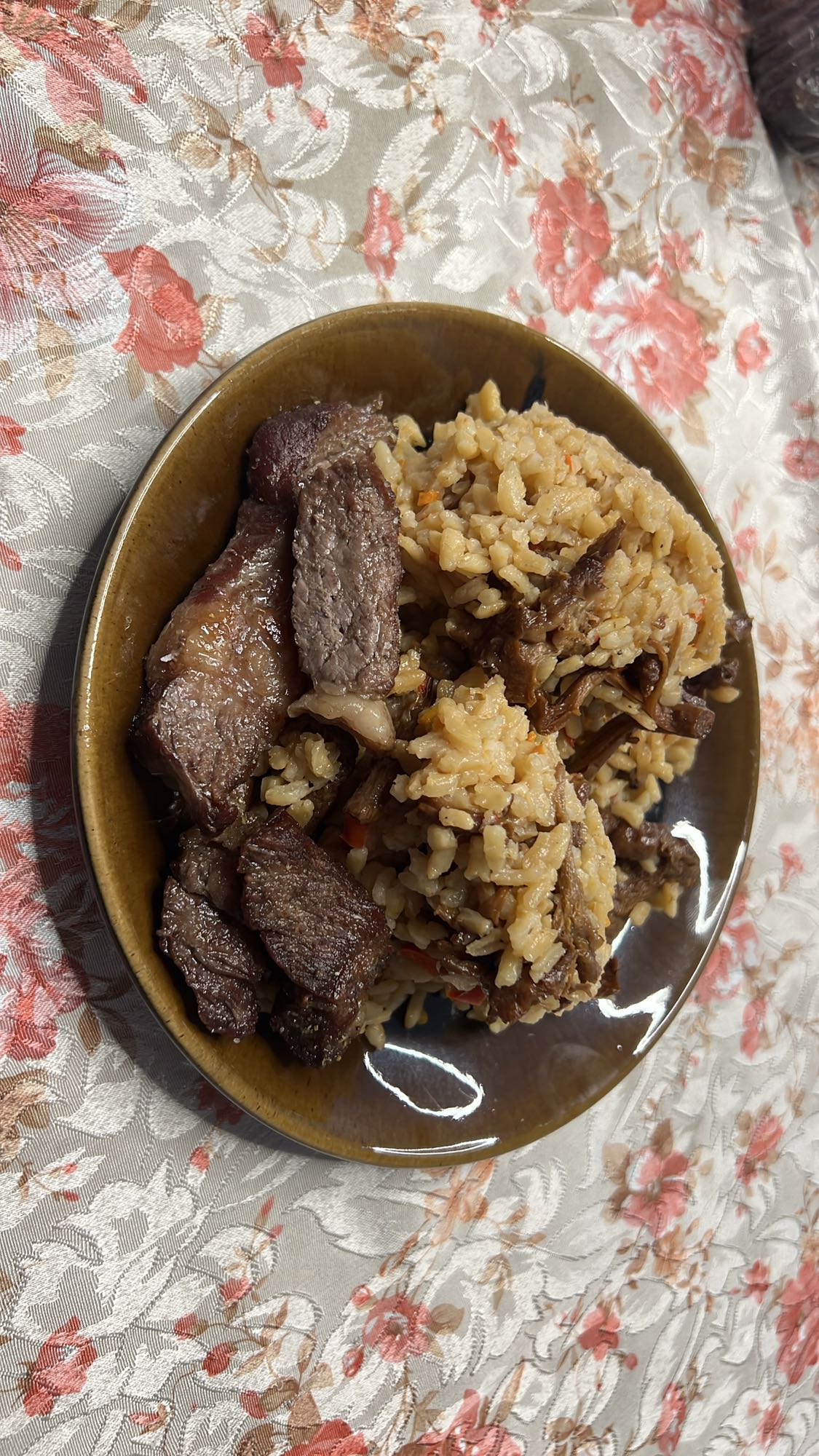 Orez cu carne de vită