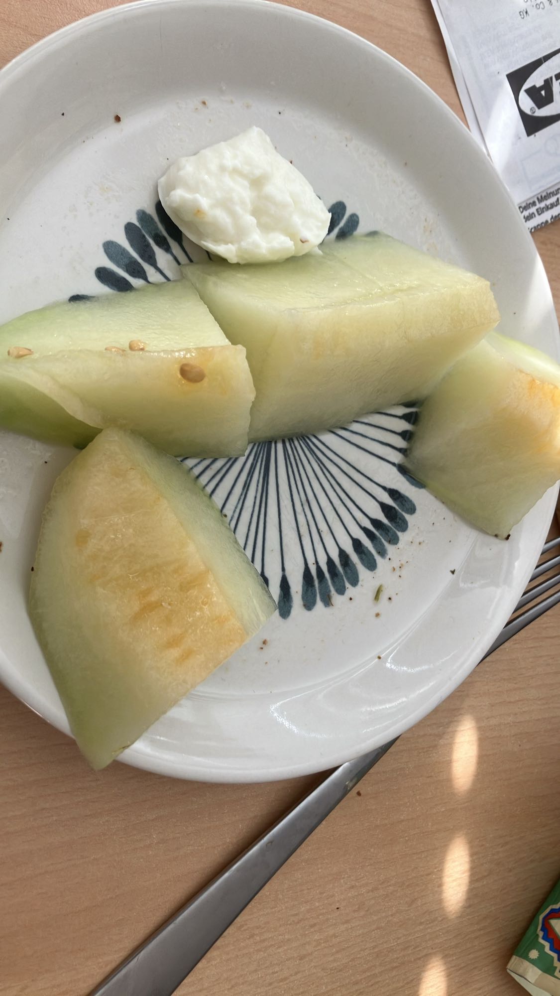 Melão com muçarela de búfala