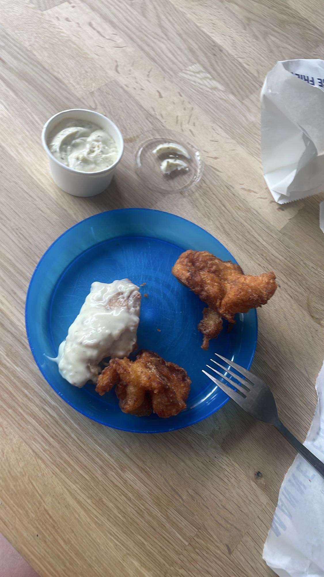 Gefrituurde vis met saus