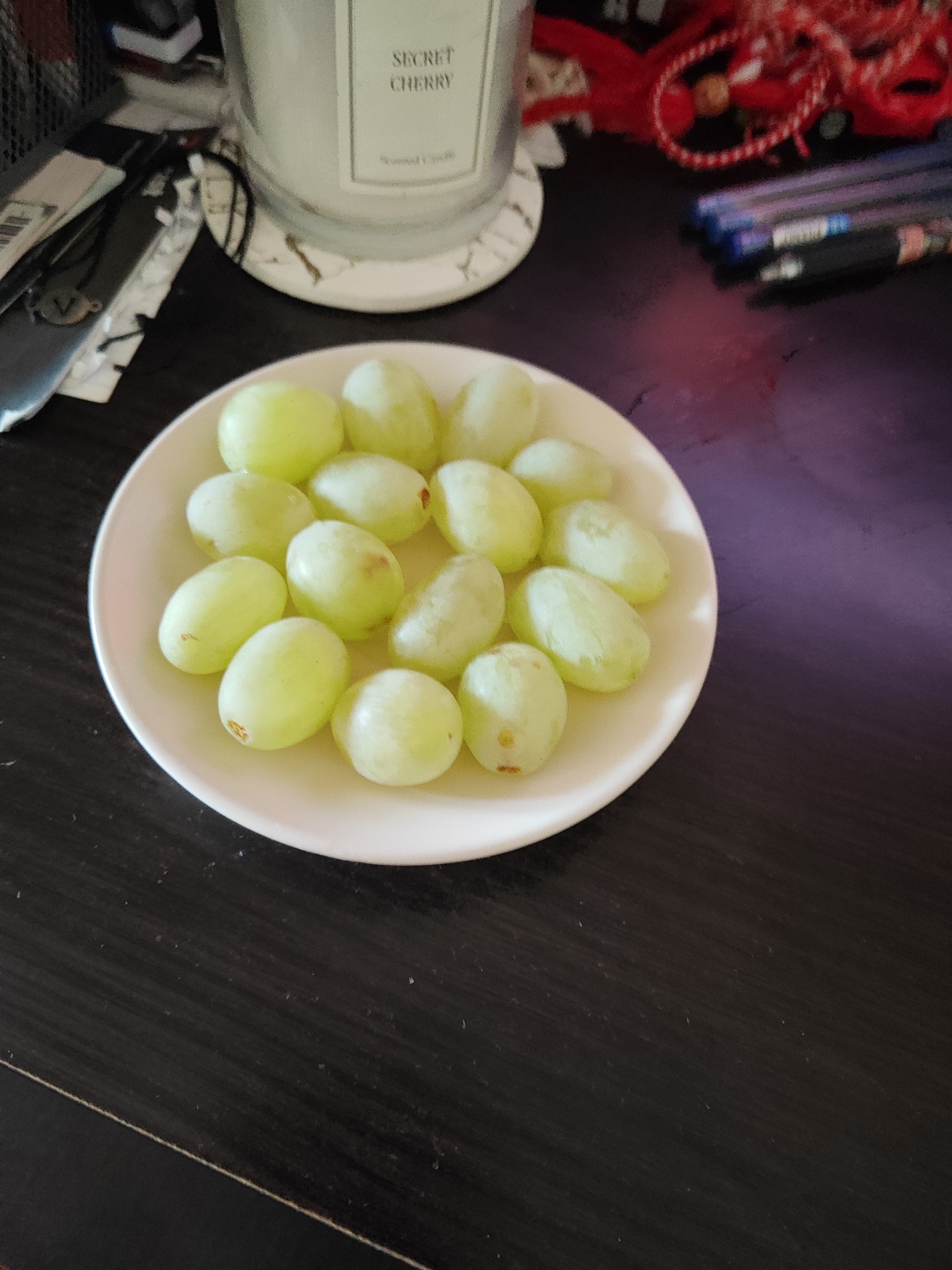 Green Grapes Plate