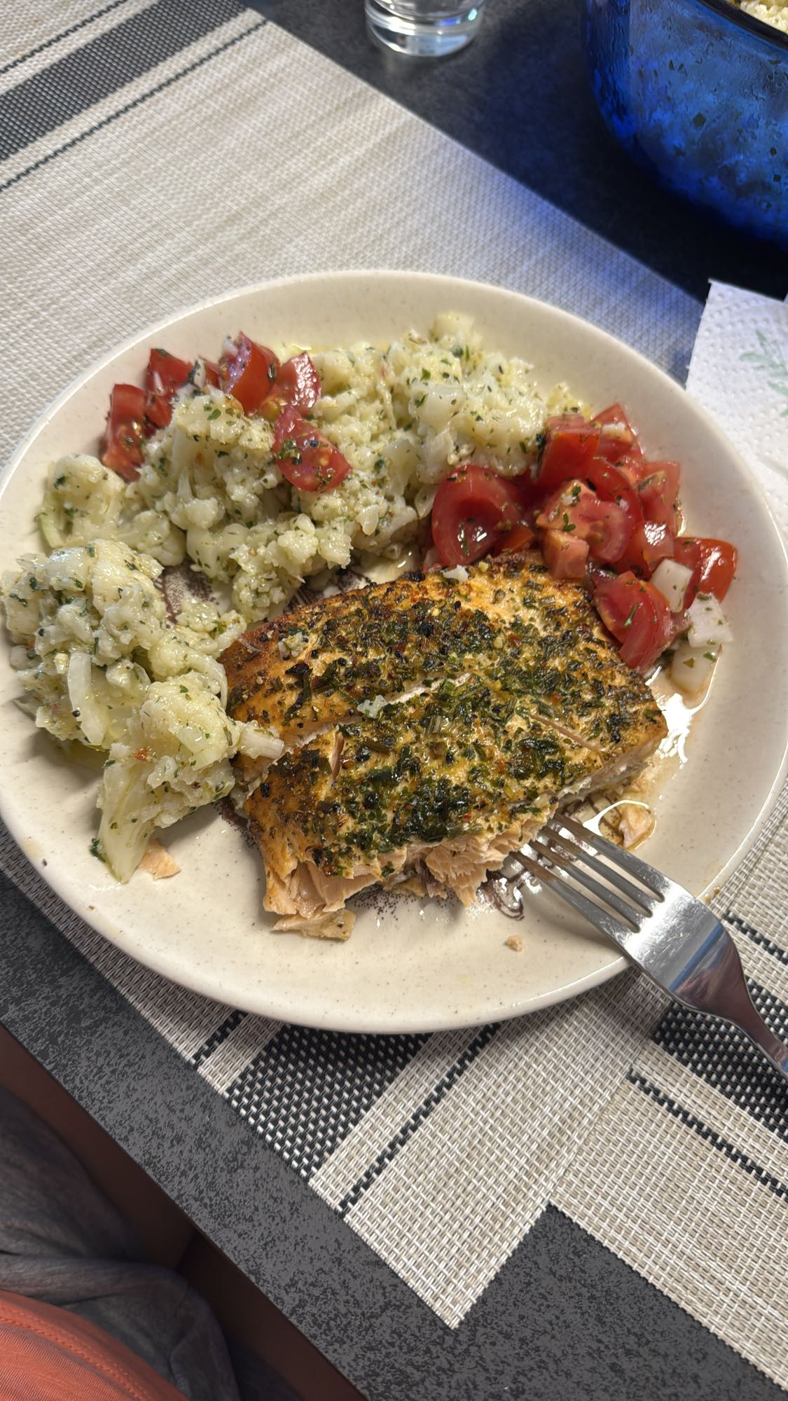 Gegrillter Lachs mit Gemüse