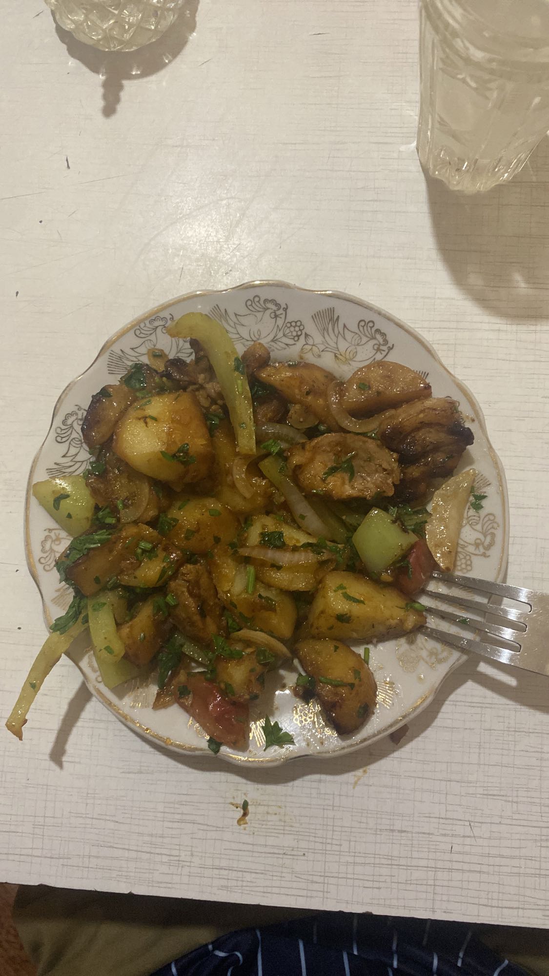 жареный картофель с курицей