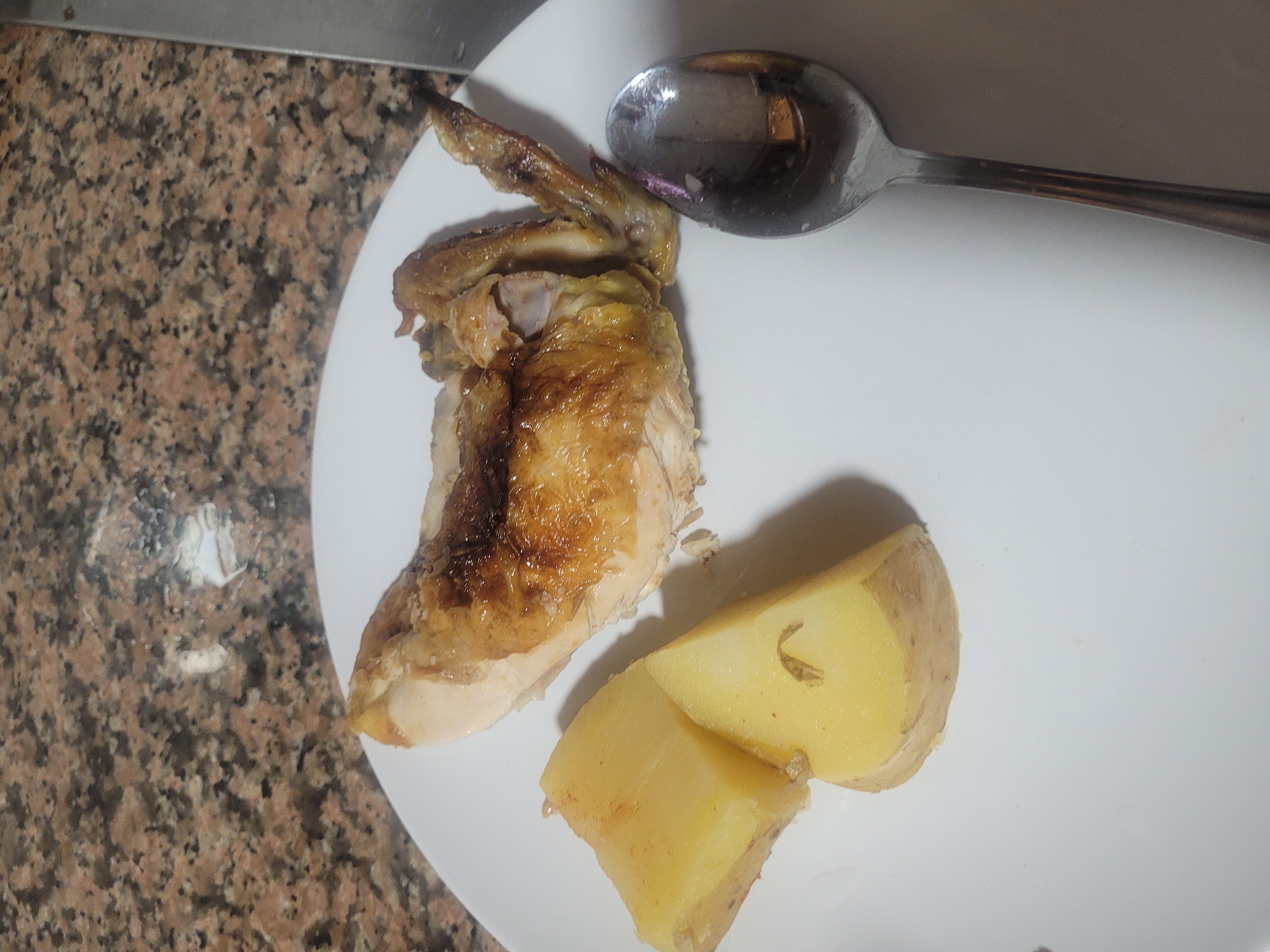 Pollo asado con papas
