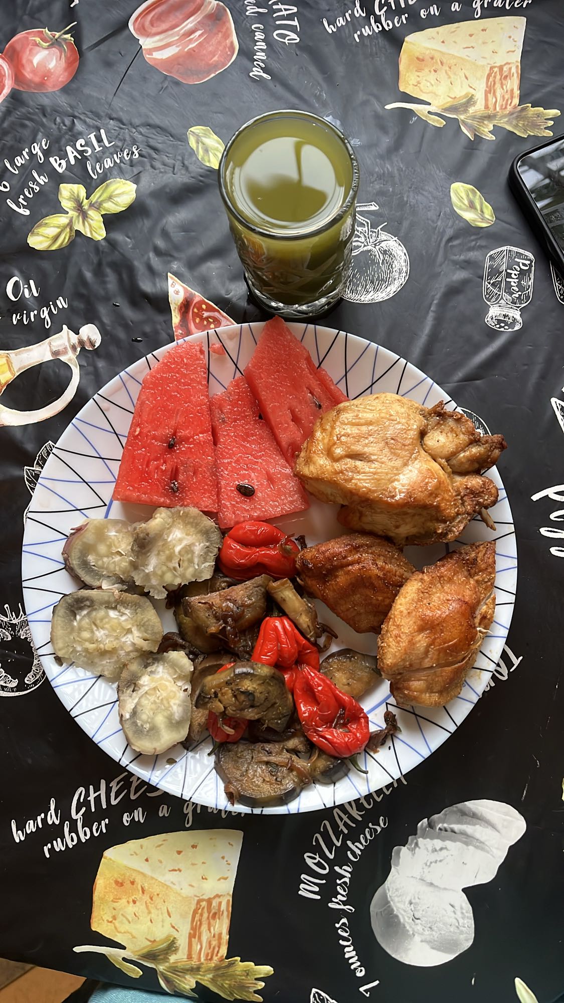 Poulet, légumes, pastèque