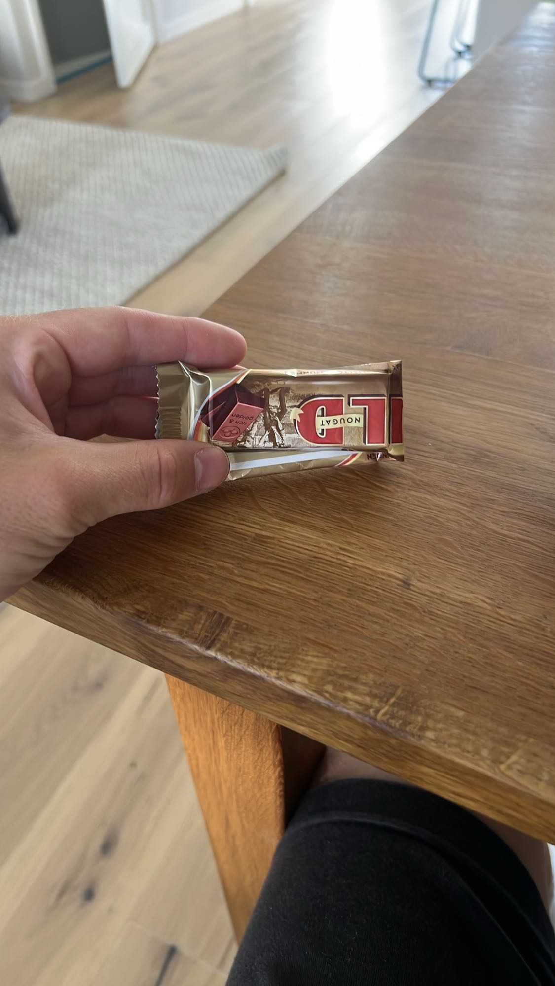 Guldnougat chokladbit