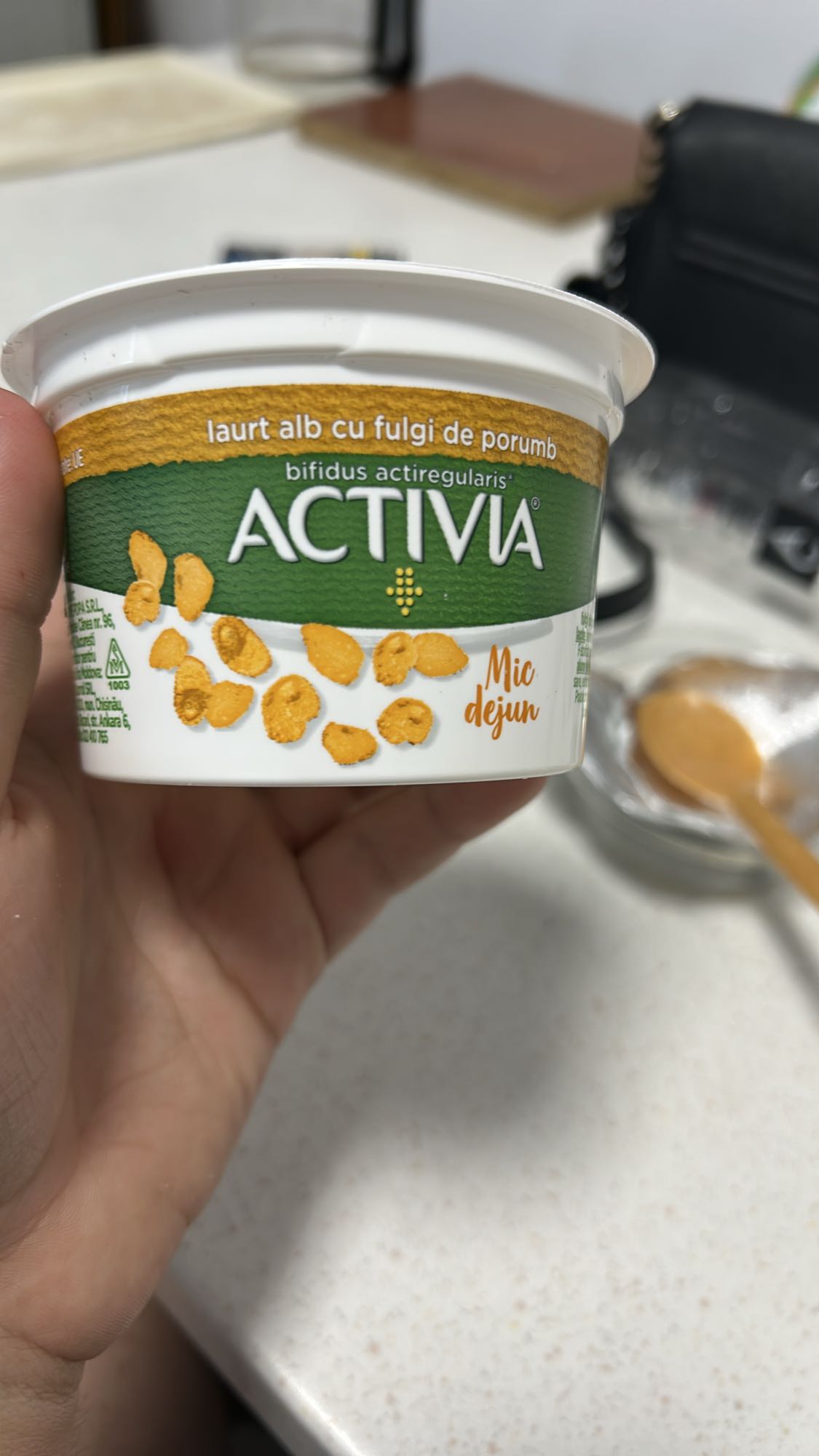 Iaurt cu fulgi de porumb