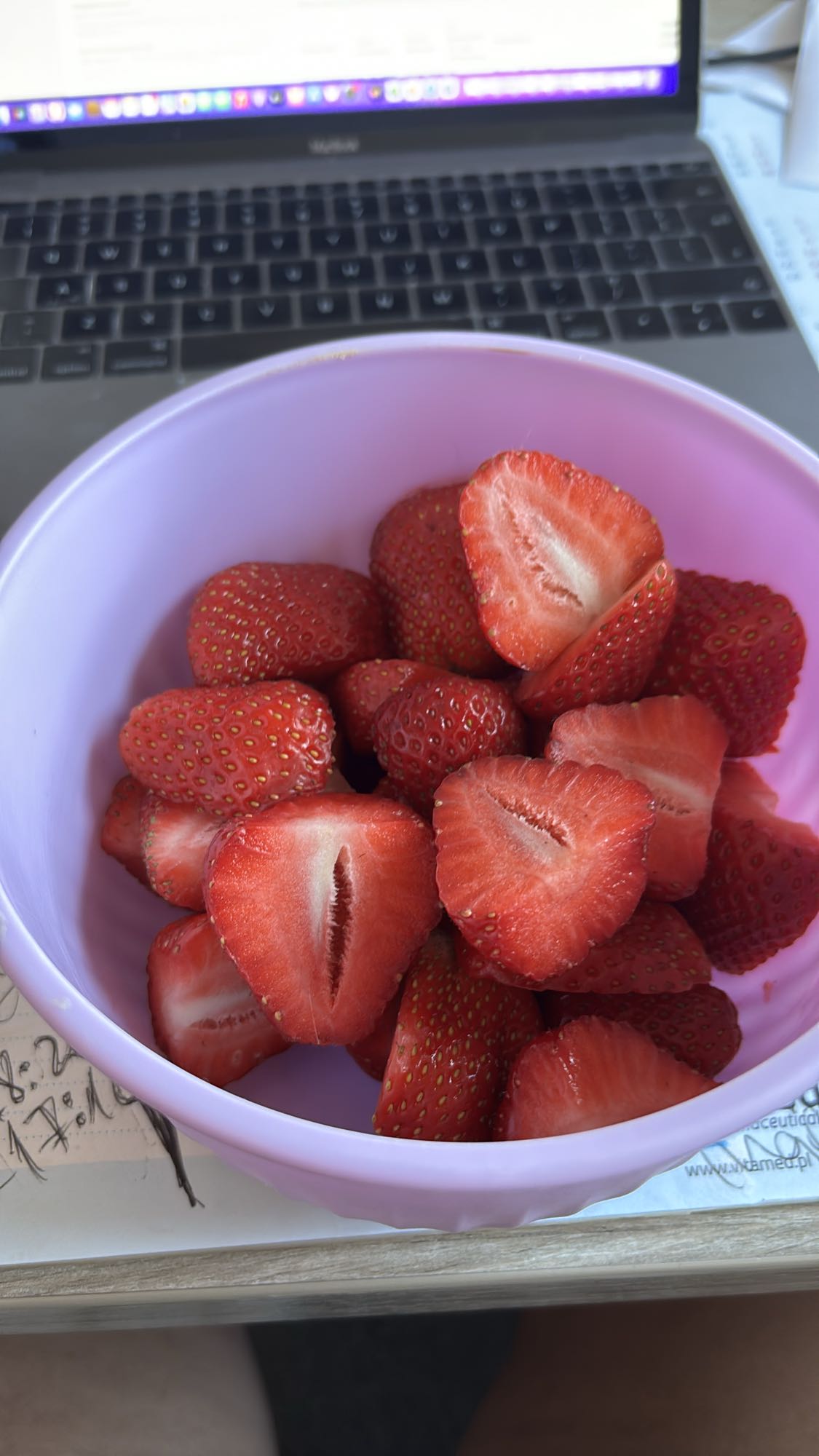 Truskawki w misce