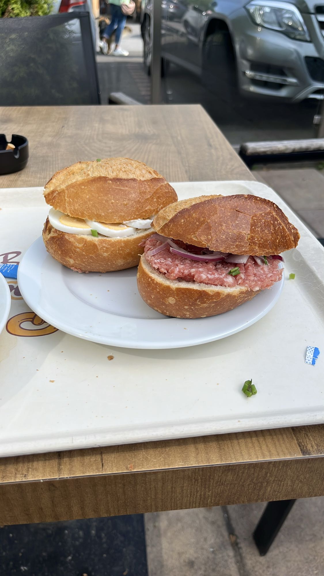 Zwei belegte Brötchen