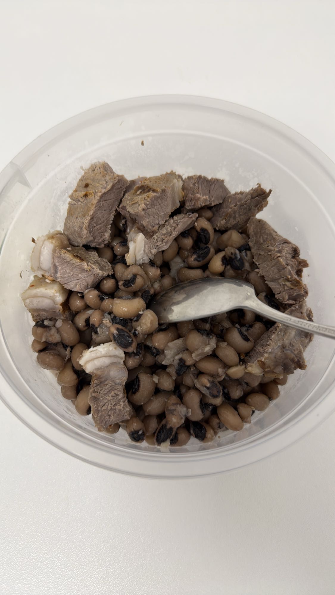 Говядина с фасолью