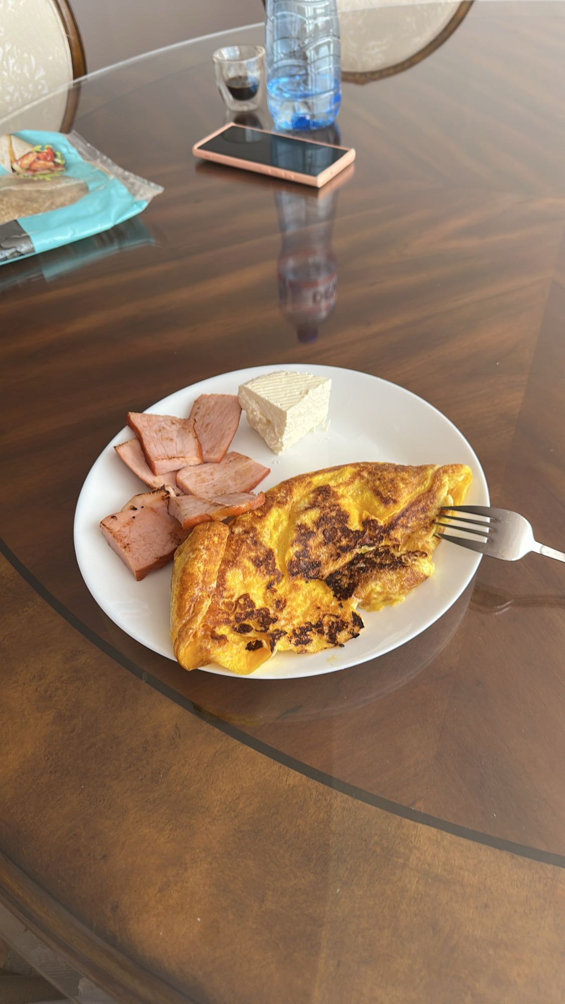 Omelette with ham and cheese