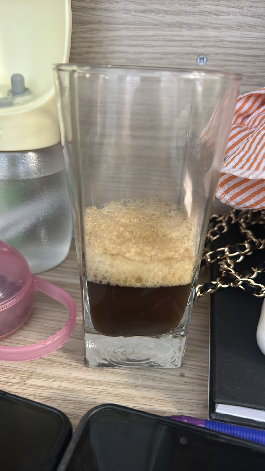 Instant coffee foam