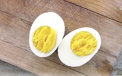 بيض مسلوق