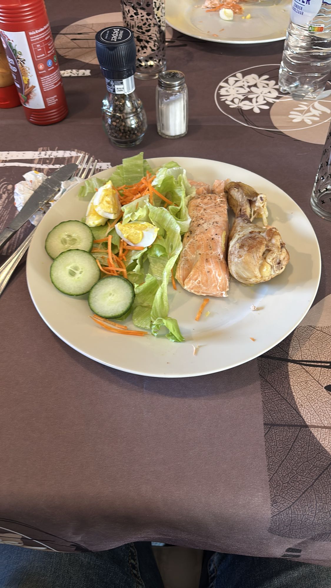 zalm en kip salade