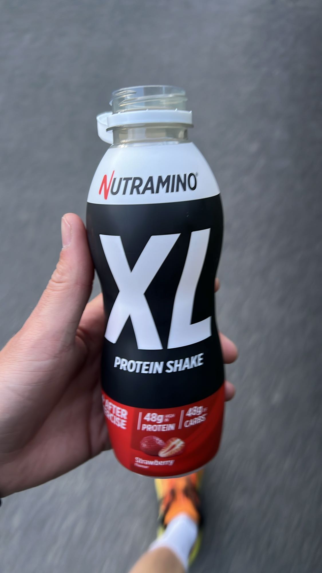 XL proteinshake jordgubb