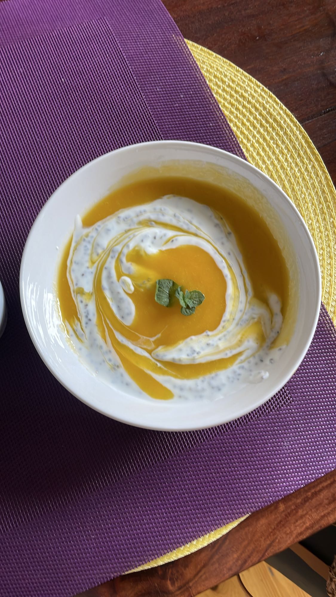 zupa mango z jogurtem