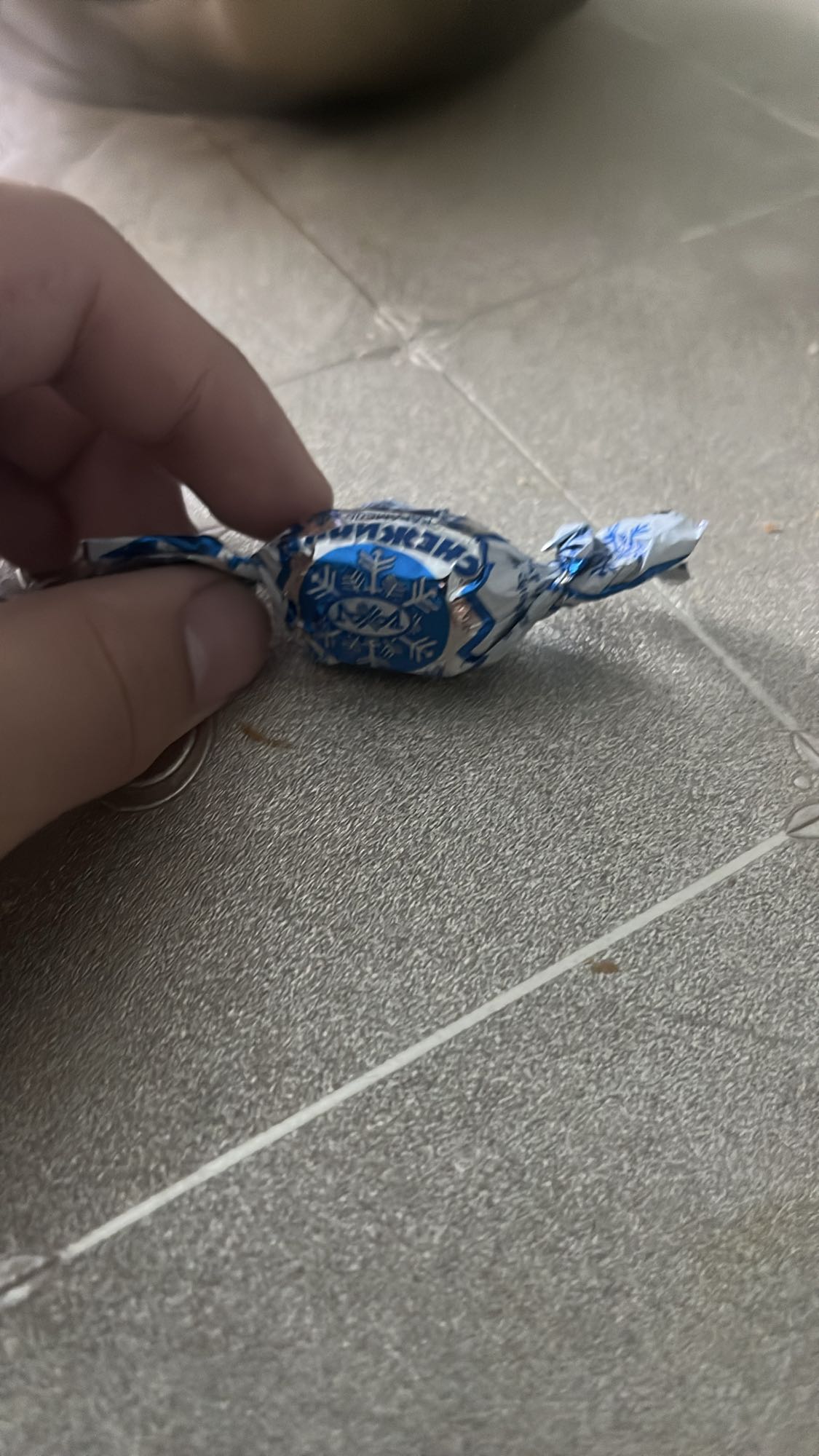 конфета в обертке