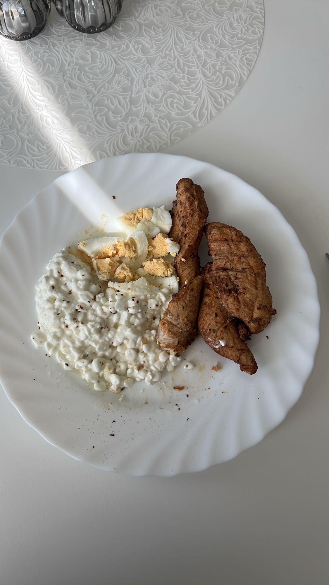 Kyckling med keso och ägg