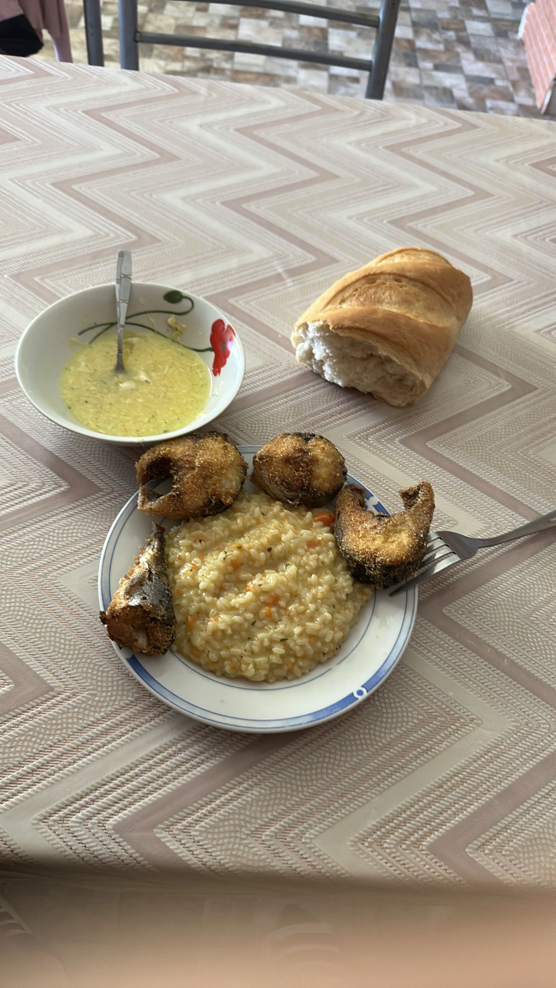 Pește cu orez și supă