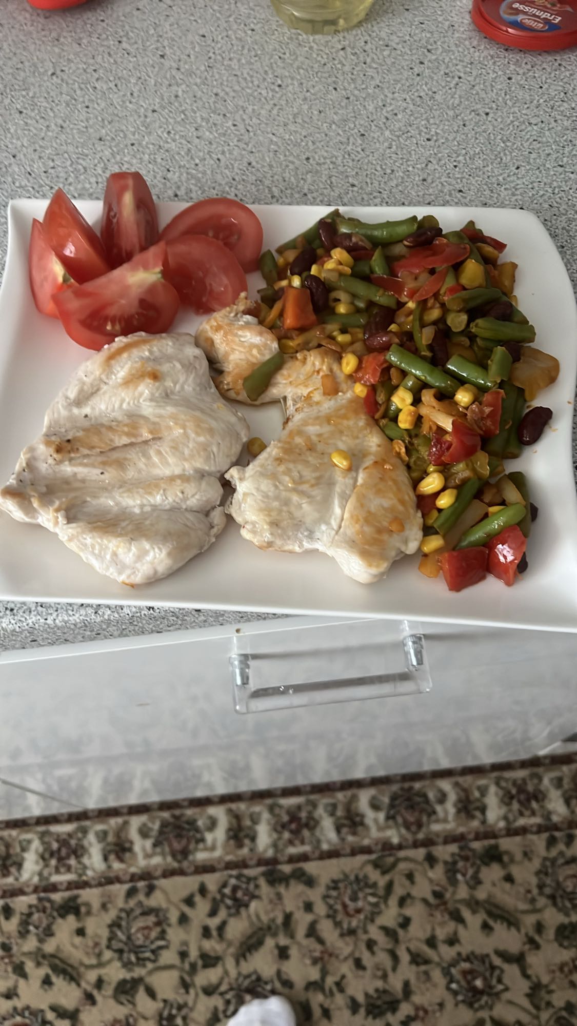 Tavuk ve Sebze Tabağı