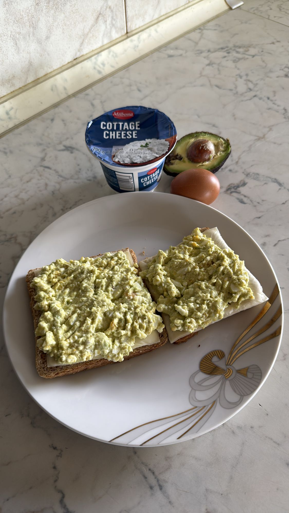 Avocado Egg Toast