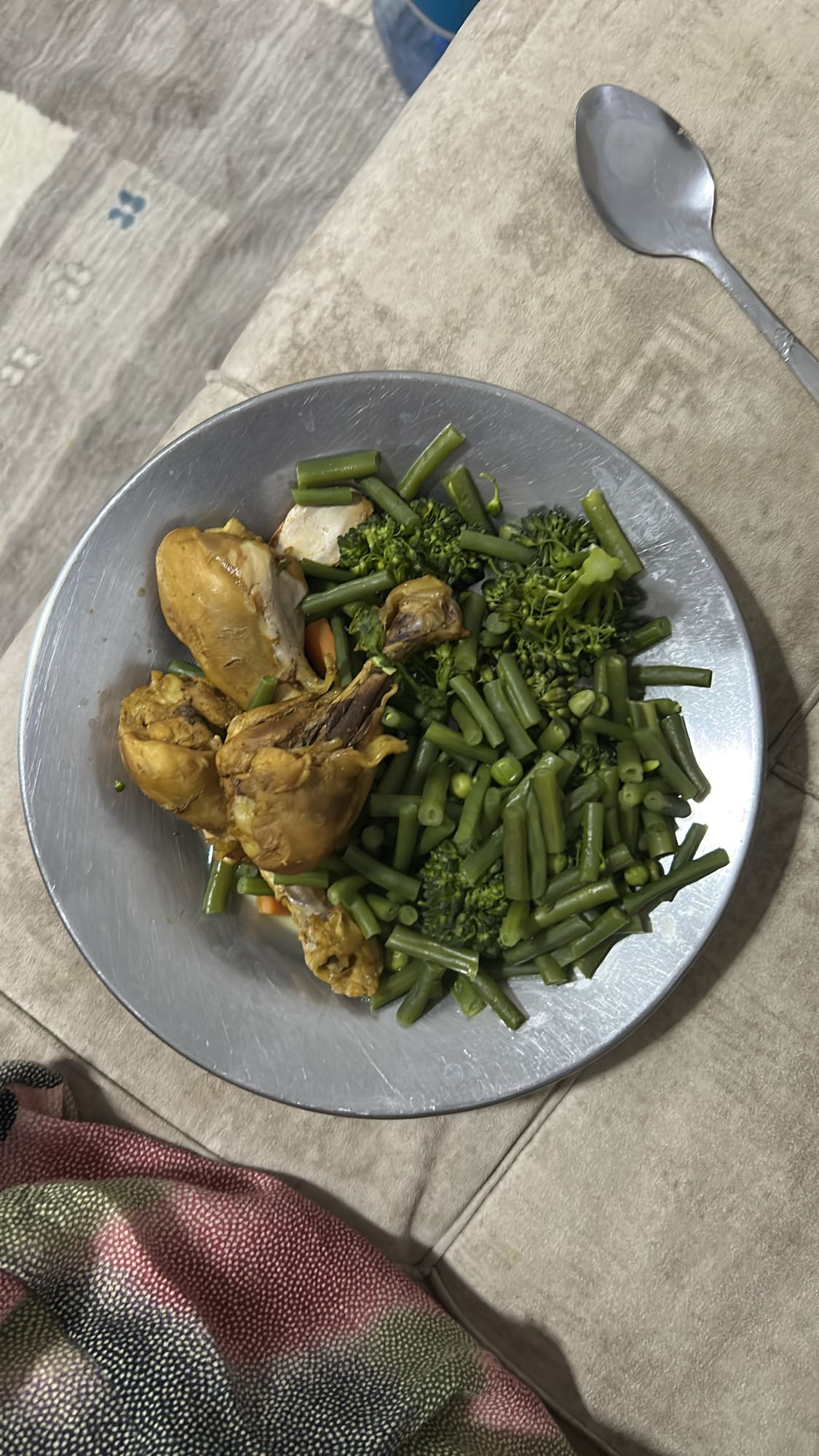 Chicken with green veggies