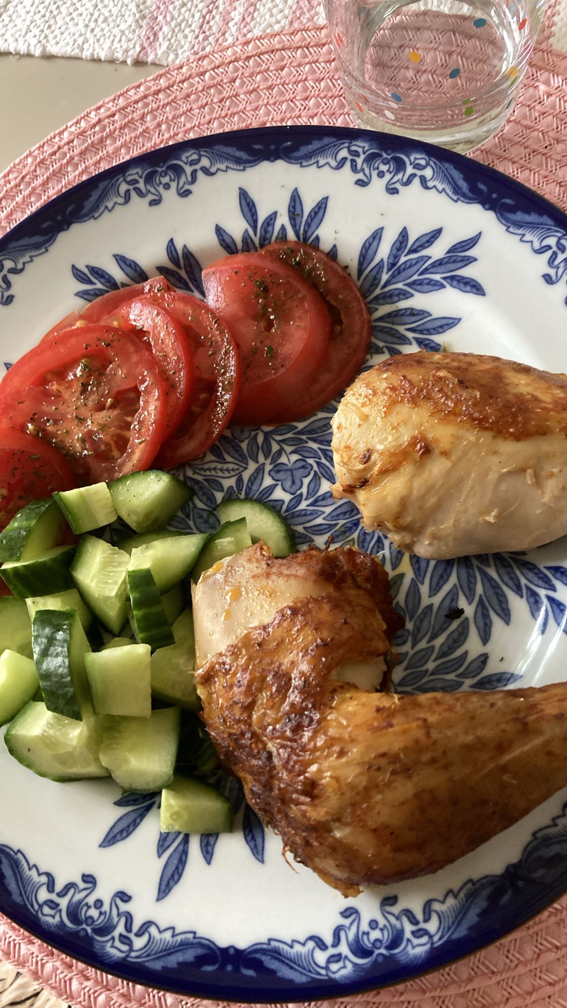 Kyckling med tomat och gurka