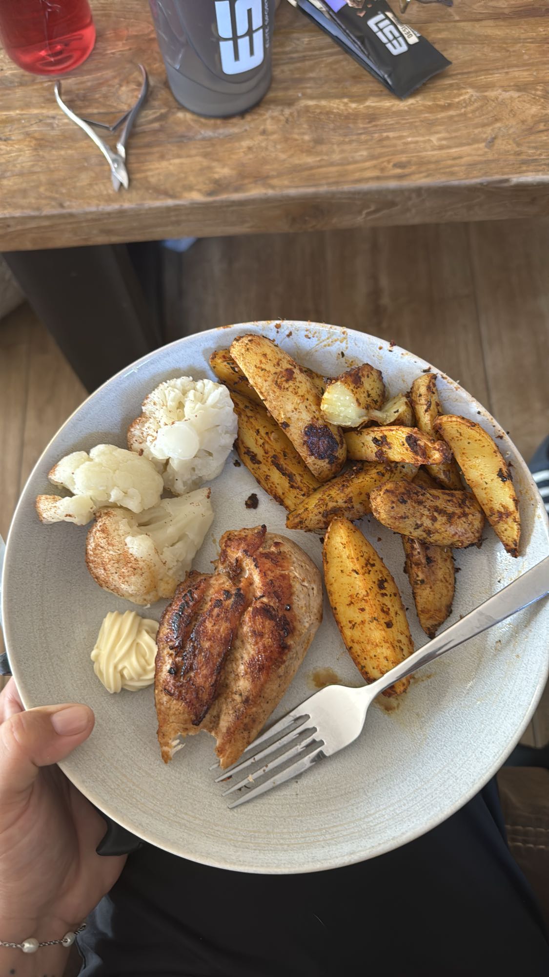 Gegrilltes Hähnchen mit Kartoffeln