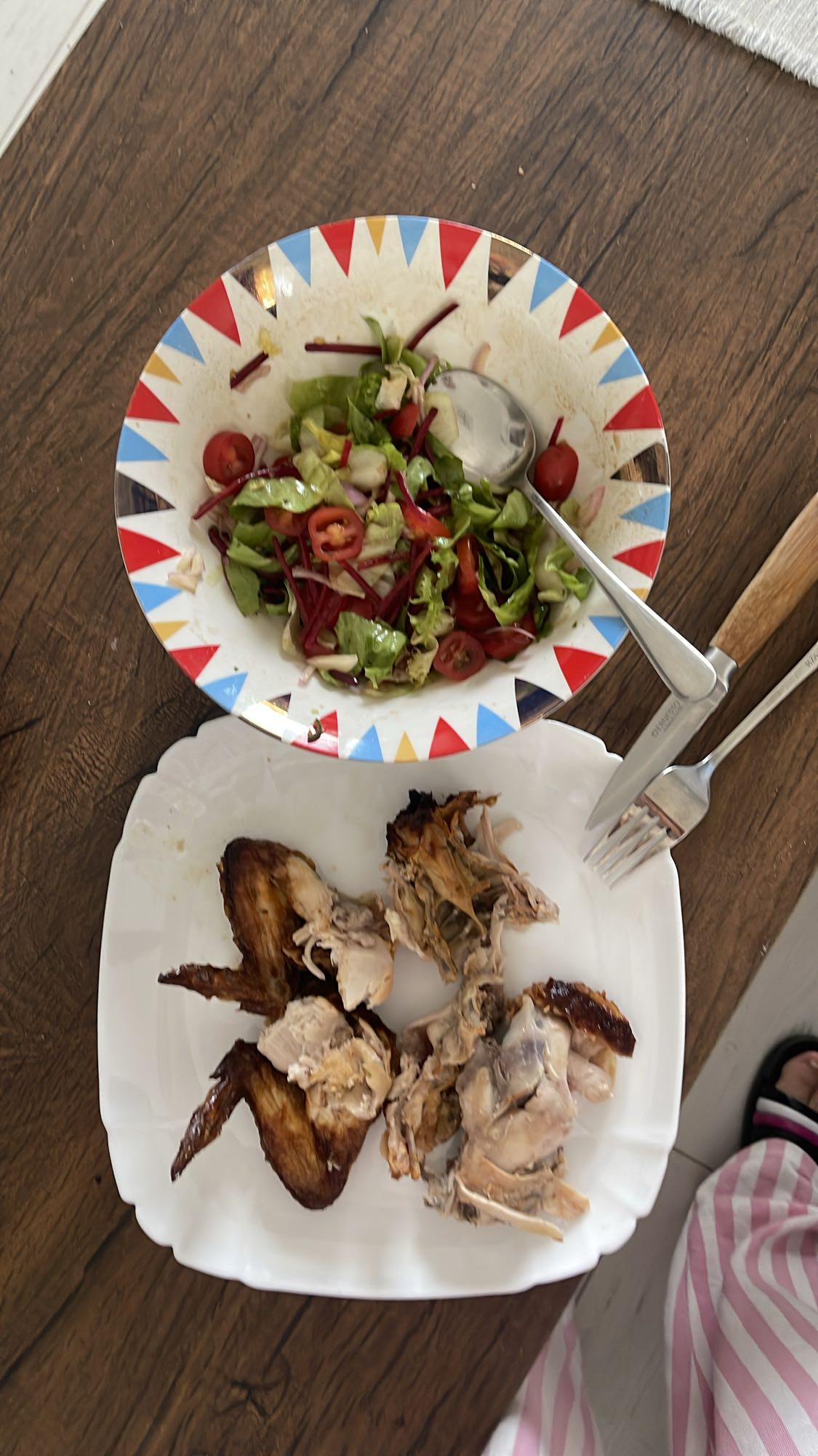 Pui cu salată mixtă