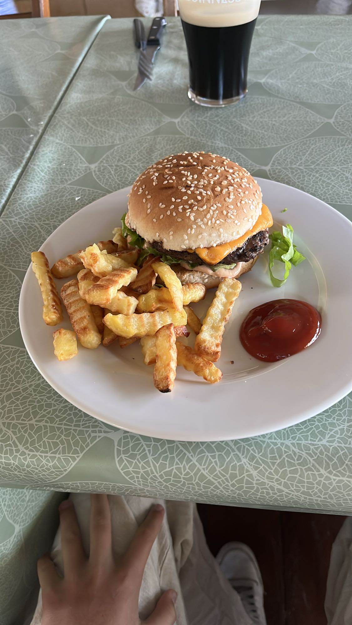 Hamburgare med pommes
