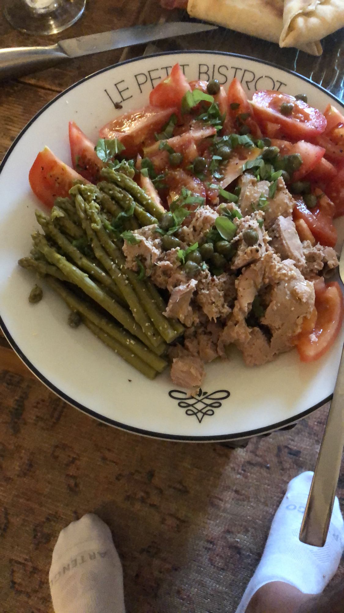 Salade au thon et légumes