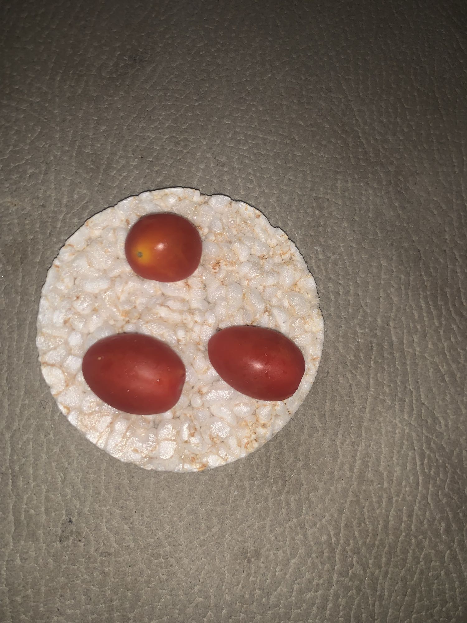 Galette de riz et tomates