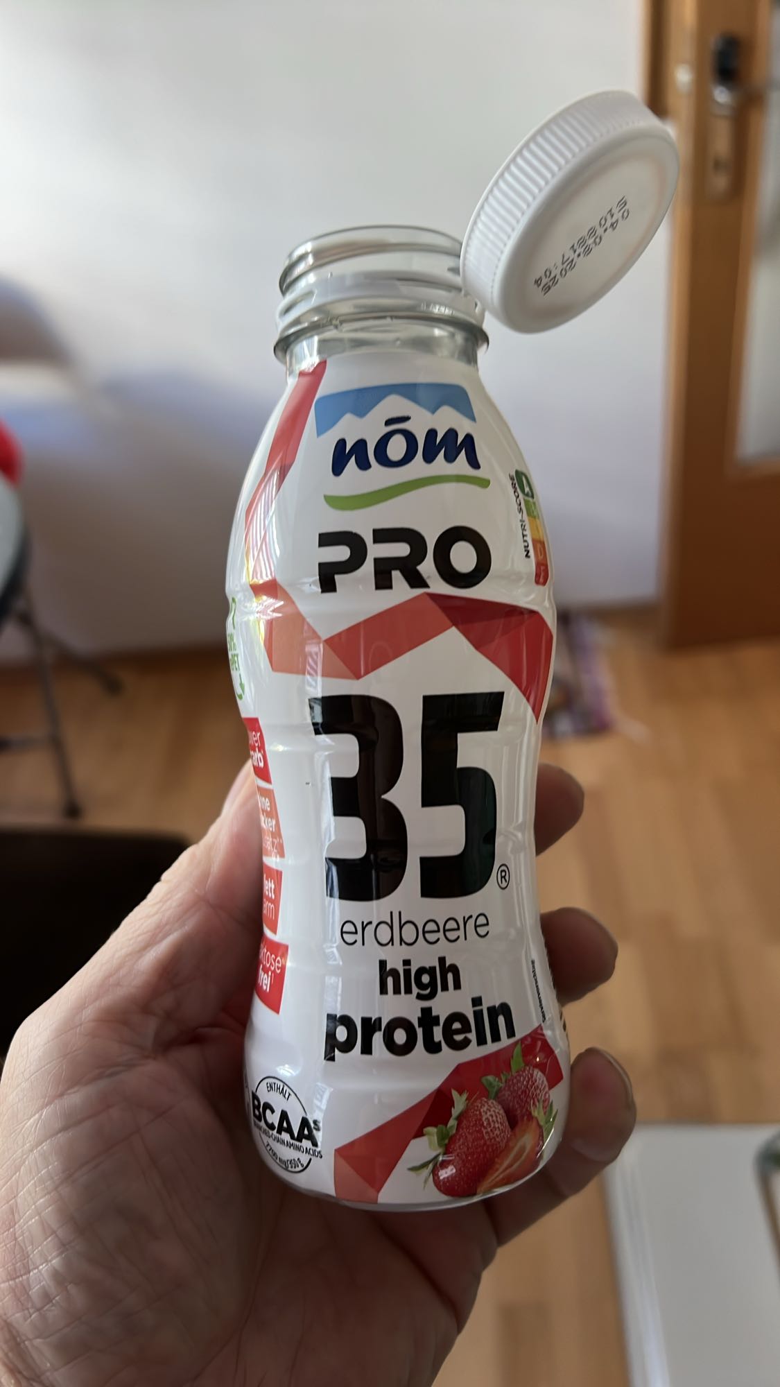 napój białkowy truskawkowy