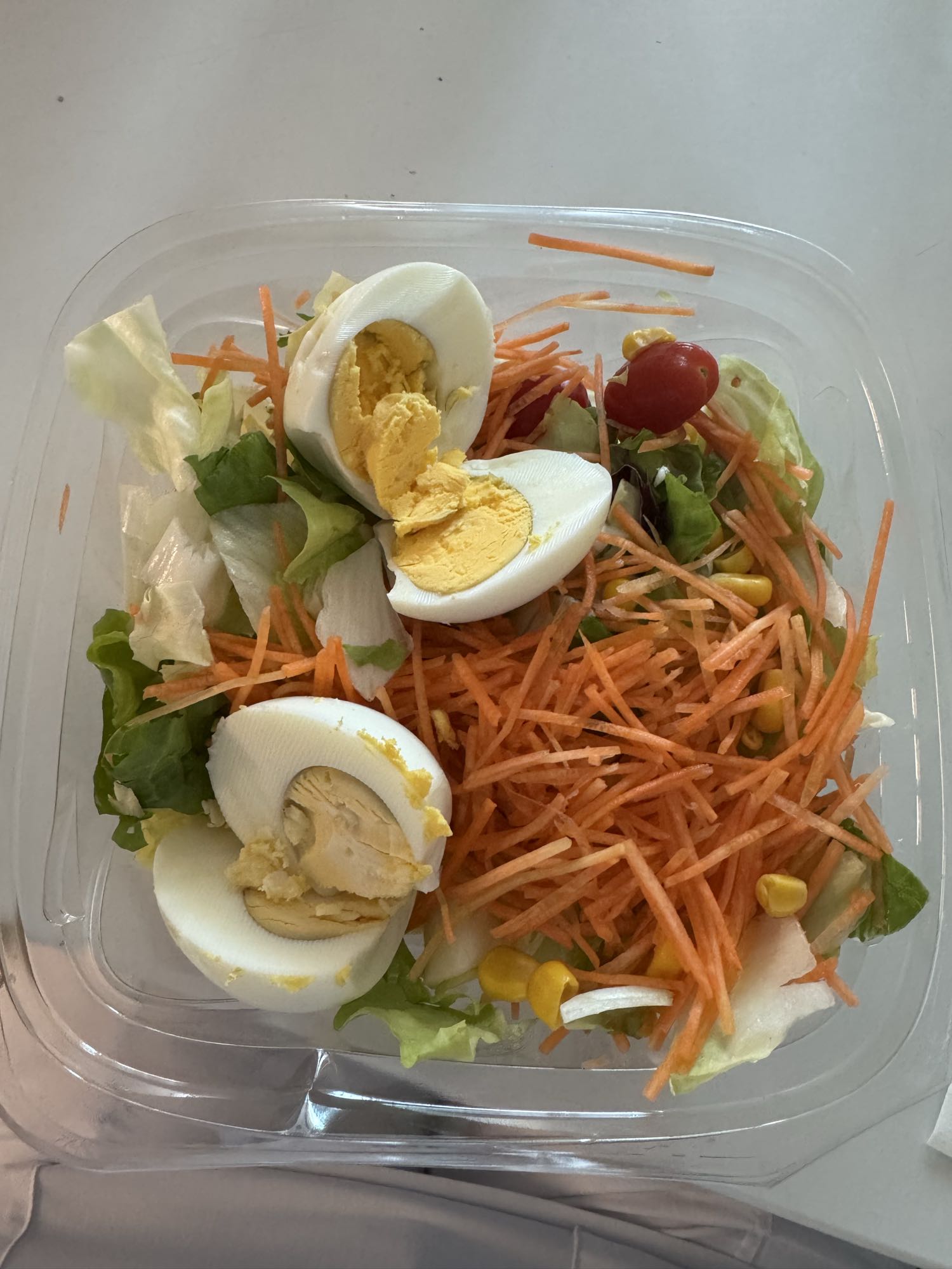 Eiersalade met groenten