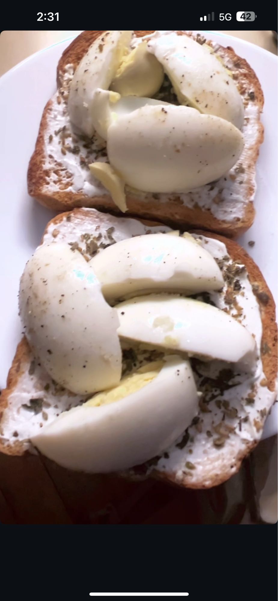 Egg toast with yogurt spread