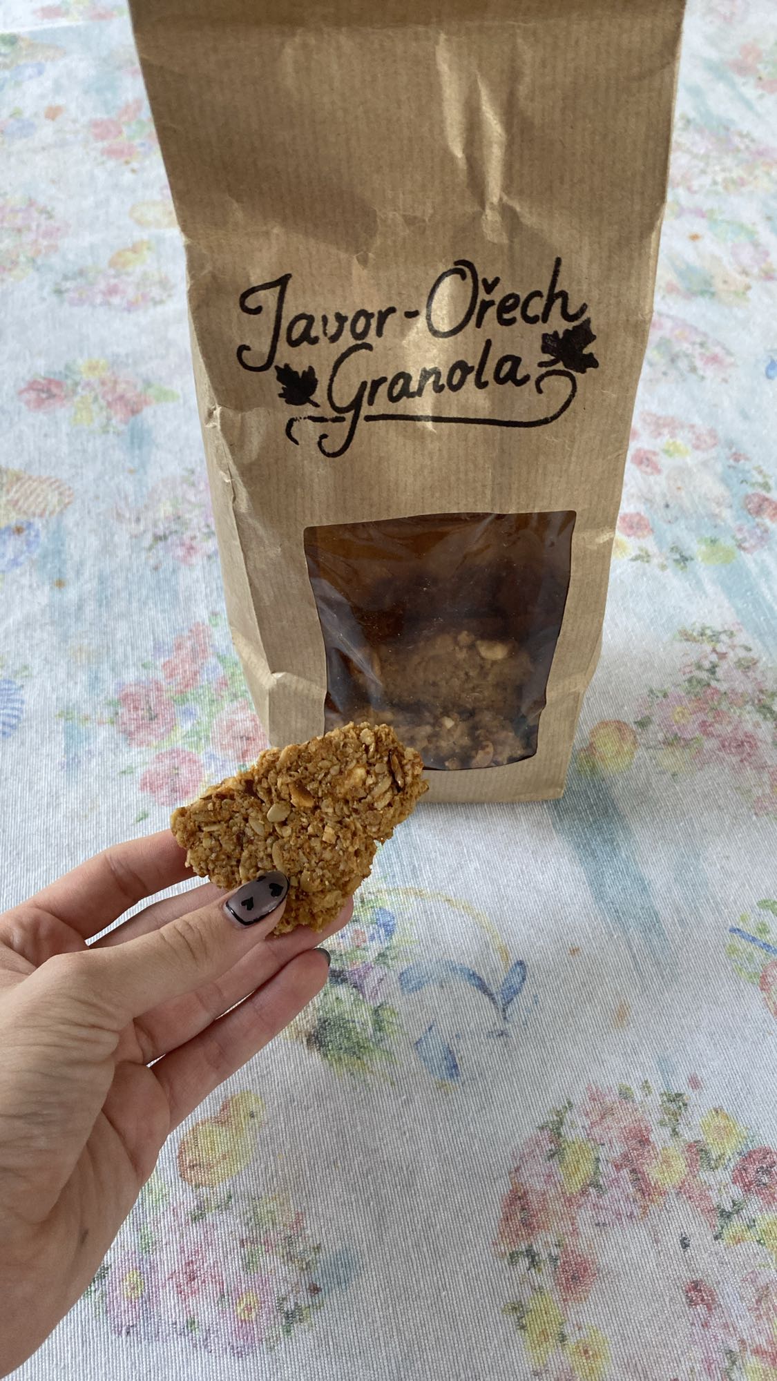 Granola javor-nucă