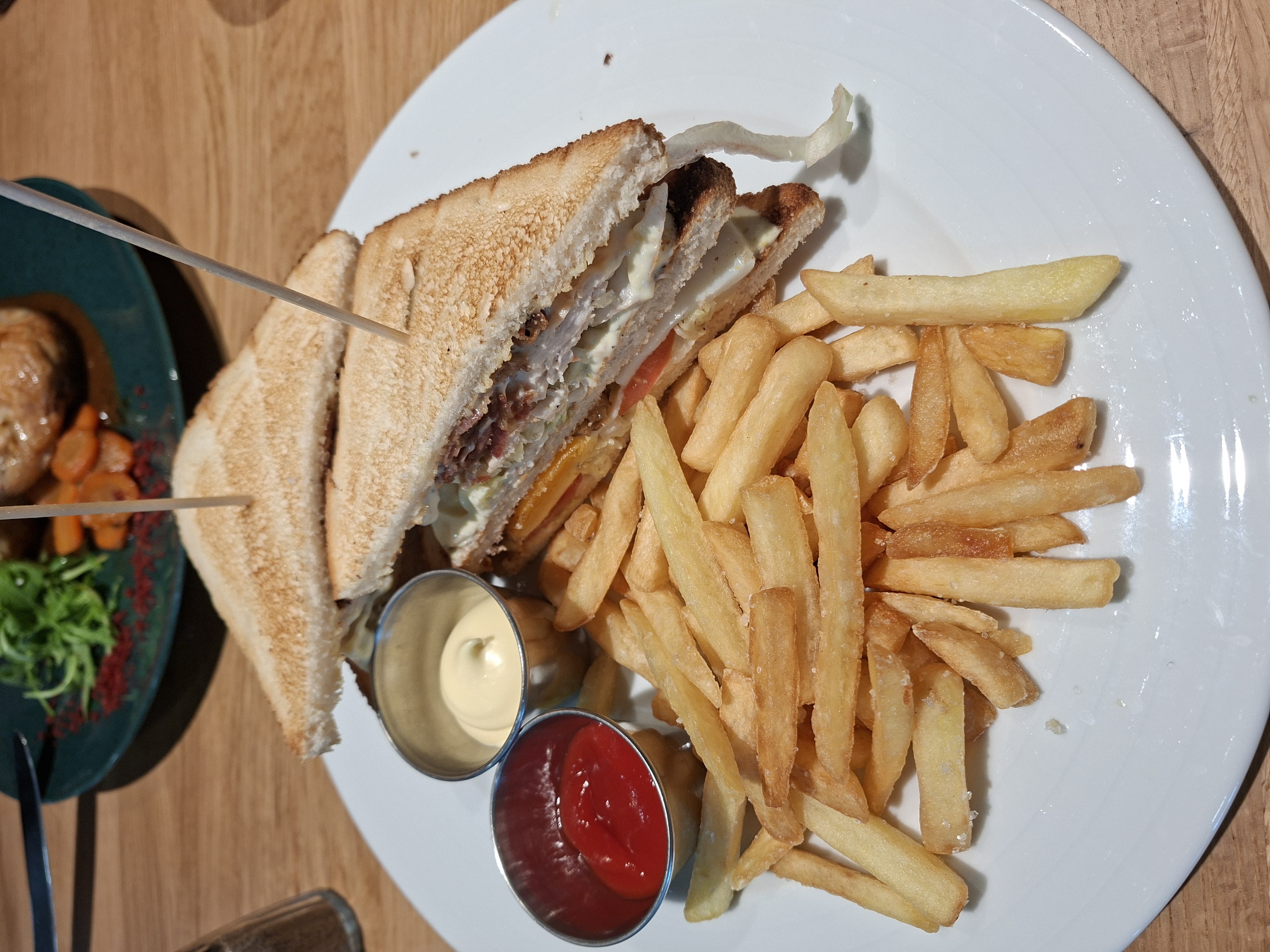 Club Sandwich & Fries