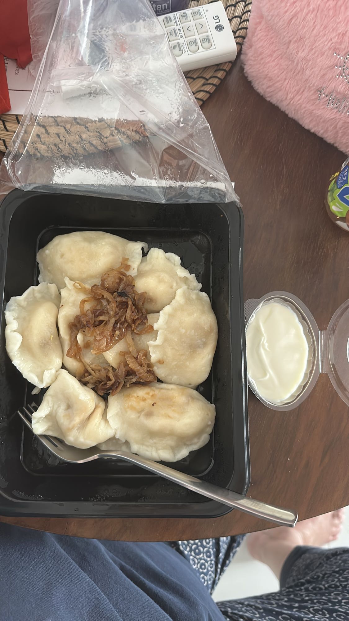 Pierogi z cebulą i śmietaną