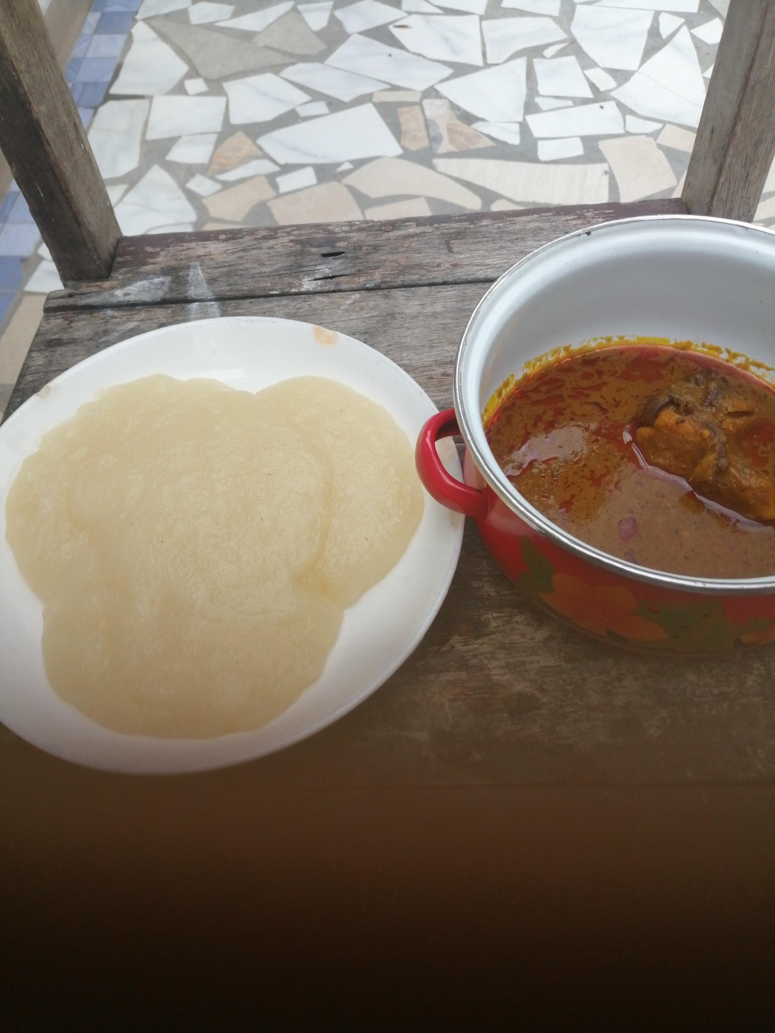 Amala et soupe de viande