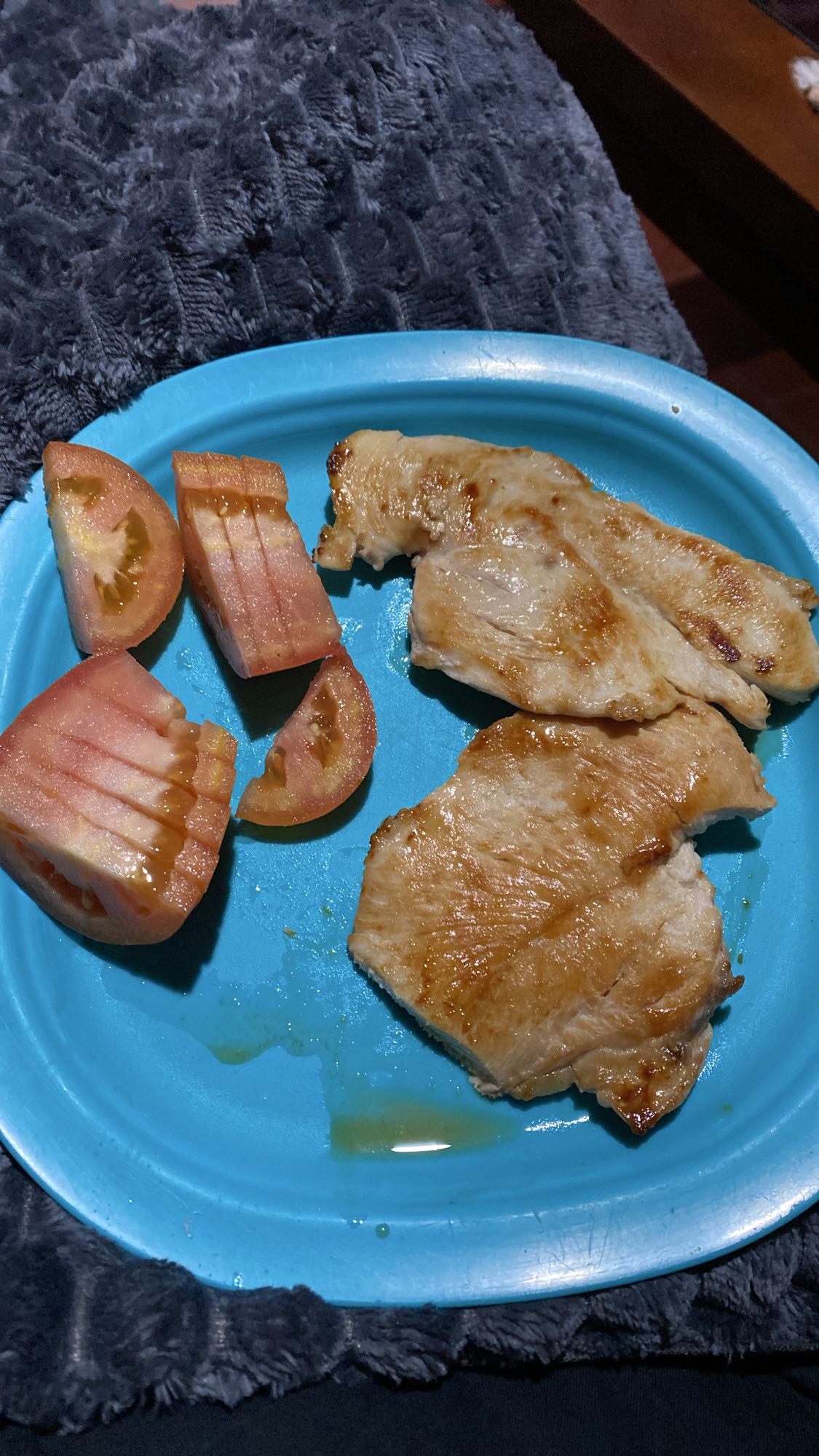 Pollo a la plancha con tomate