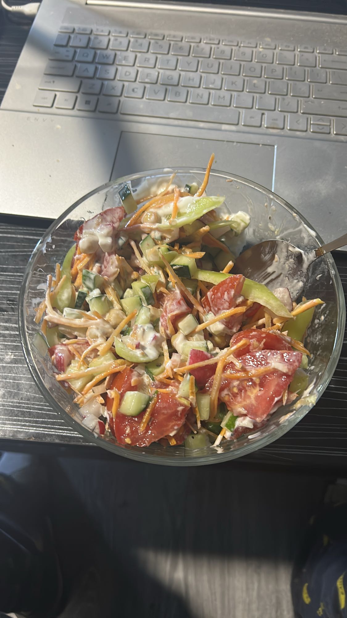 Fresh Veggie Salad with Tuna and Yogurt
