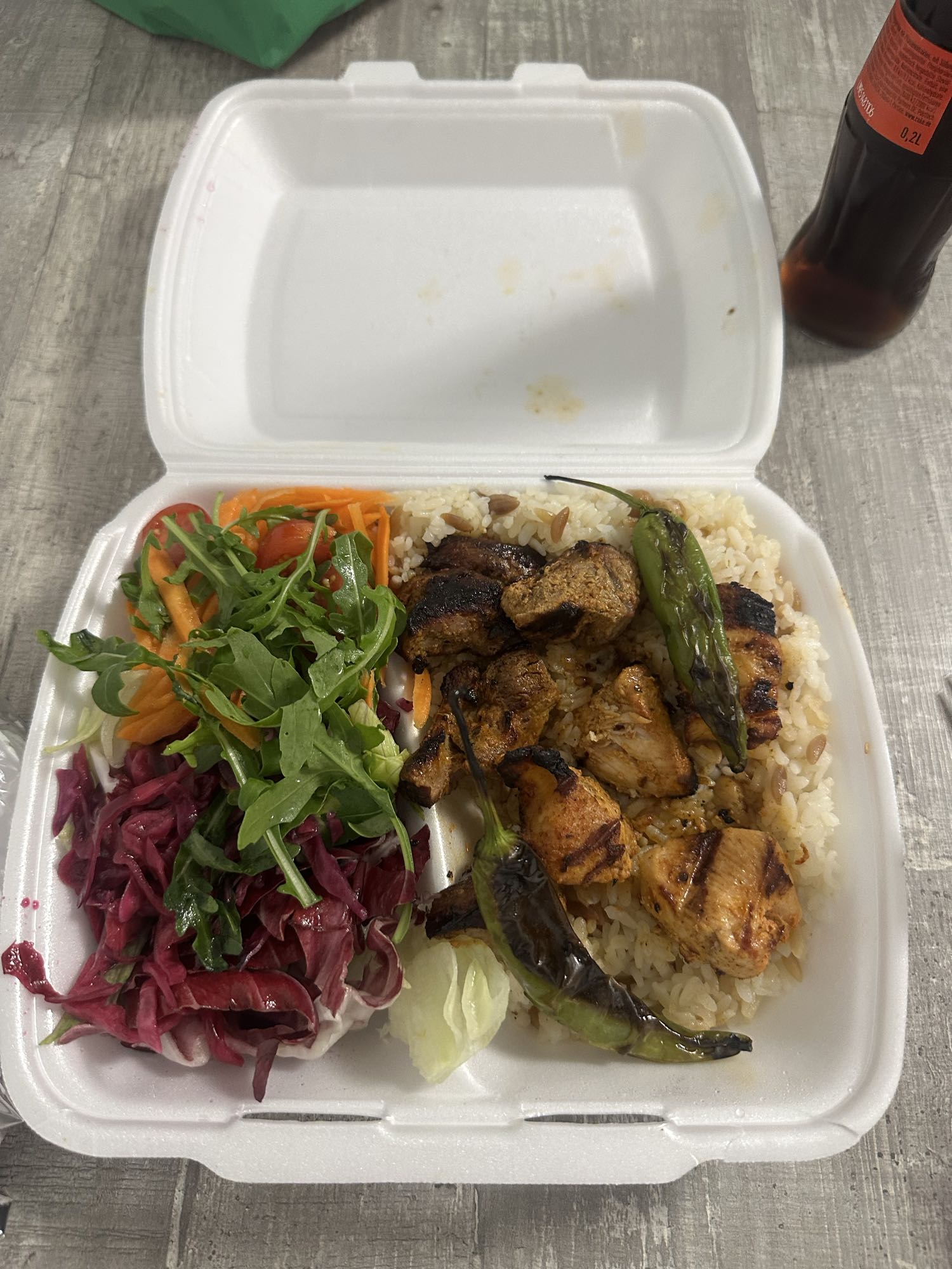 Grillteller mit Reis