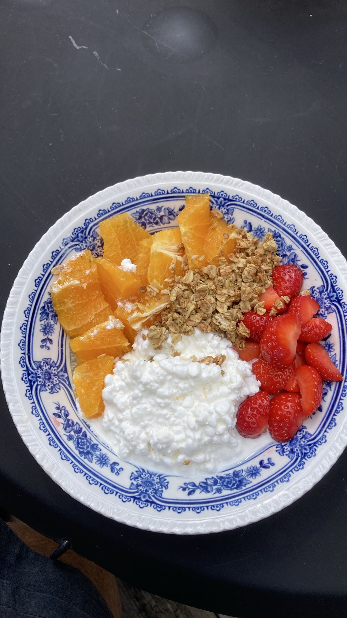 Frukostskål med frukt