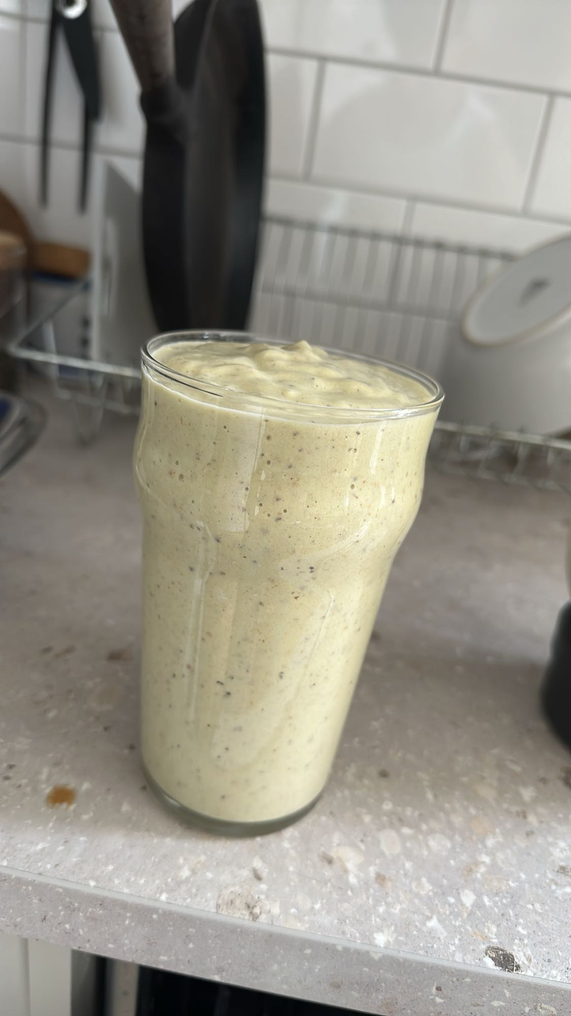 Banan- och avokadosmoothie