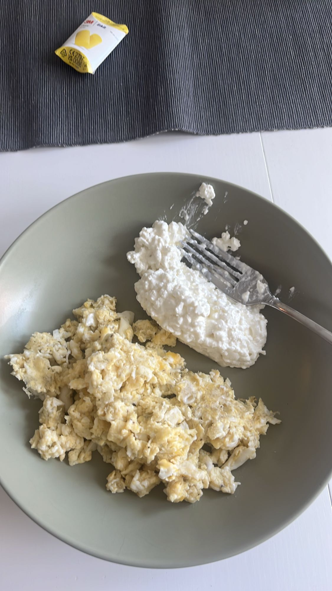 Äggröra med keso och smör